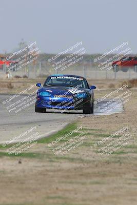 media/Oct-25-2025-CalClub SCCA (Sat) [[34c778dfbe]]/Group 4/Qualifying/